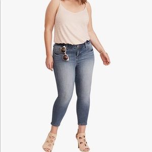 TORRID Stretch Bombshell Cropped Skinny Jeans